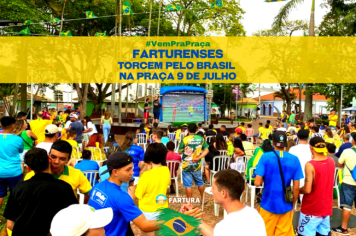 Farturenses torcem pelo Brasil na Praça 9 de Julho