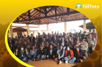 Fartura proporciona “Tarde da Alegria” para 80 idosos, do Grupo Girassol